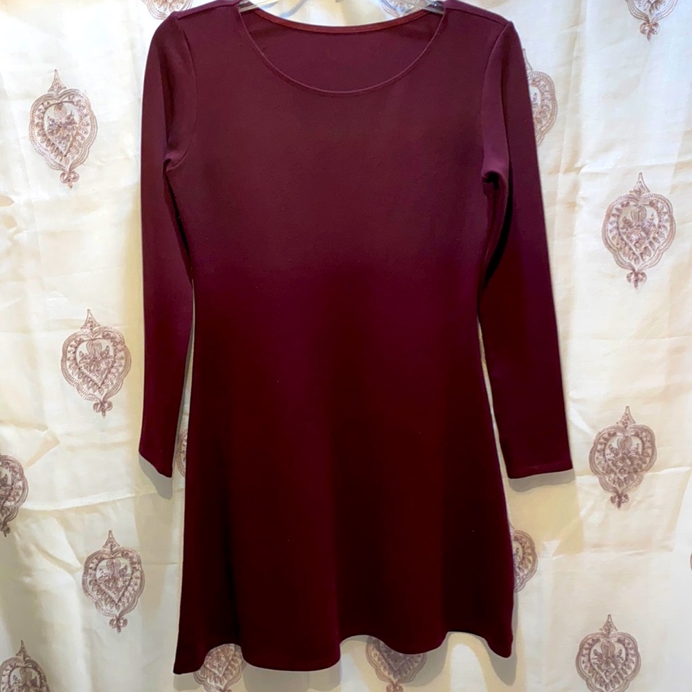AMERICAN APPAREL BURGUNDY LONG SLEEVE SCOOP NECK-LINE DRESS SZ M
